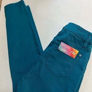 YMI SUPER stretch color wash jeans.